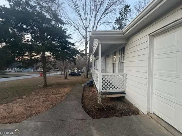 $1,350 | 10312 Canyon Trail, Jonesboro, GA 30238