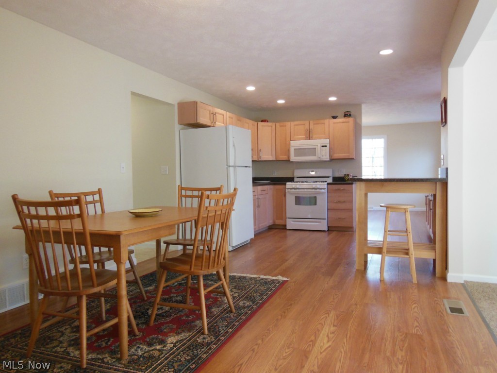 12145 Sperry Road Chesterland, OH 44026 - Photo 7 of 22