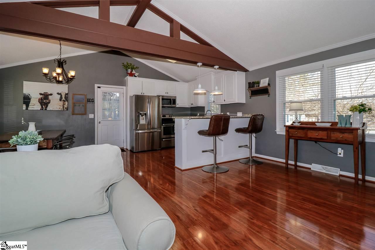 304 Jamestown Road Easley, SC 29640 - Photo 15 of 36