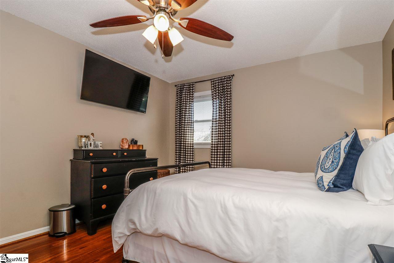304 Jamestown Road Easley, SC 29640 - Photo 25 of 36