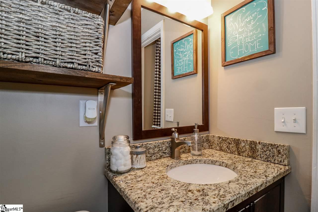 304 Jamestown Road Easley, SC 29640 - Photo 28 of 36