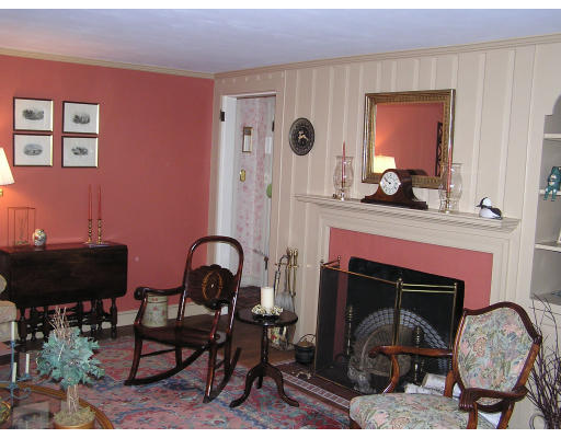 15 Londonderry Road Marblehead, MA 01945 - Photo 2 of 14 Gallery Image 2