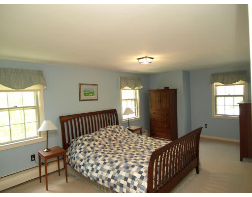 18 Burnham Road Bolton, MA 01740 - Photo 11 of 19