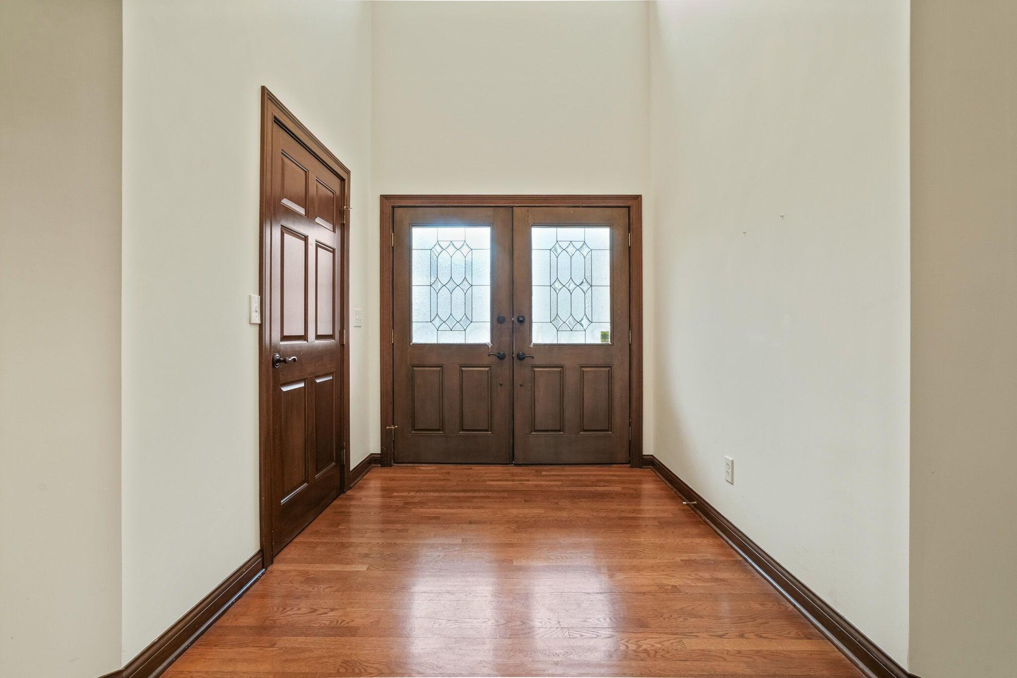 450 Shale Ridge Court Powell, OH 43065 - Photo 10 of 63 Front Doors