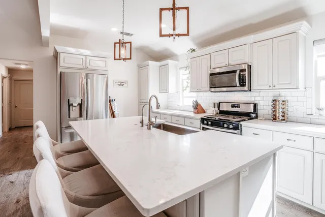 $259,900 | 7913 Avenue J, Lubbock, TX 79423