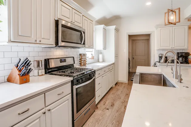 $259,900 | 7913 Avenue J, Lubbock, TX 79423