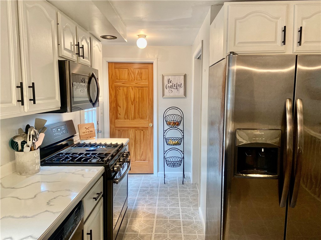 195 Wildbriar Road Henrietta, NY 14623 - Photo 12 of 31