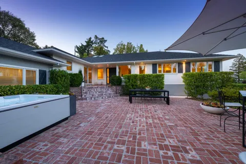 $4,900,000 | 525 El Arroyo Road, Hillsborough, CA 94010