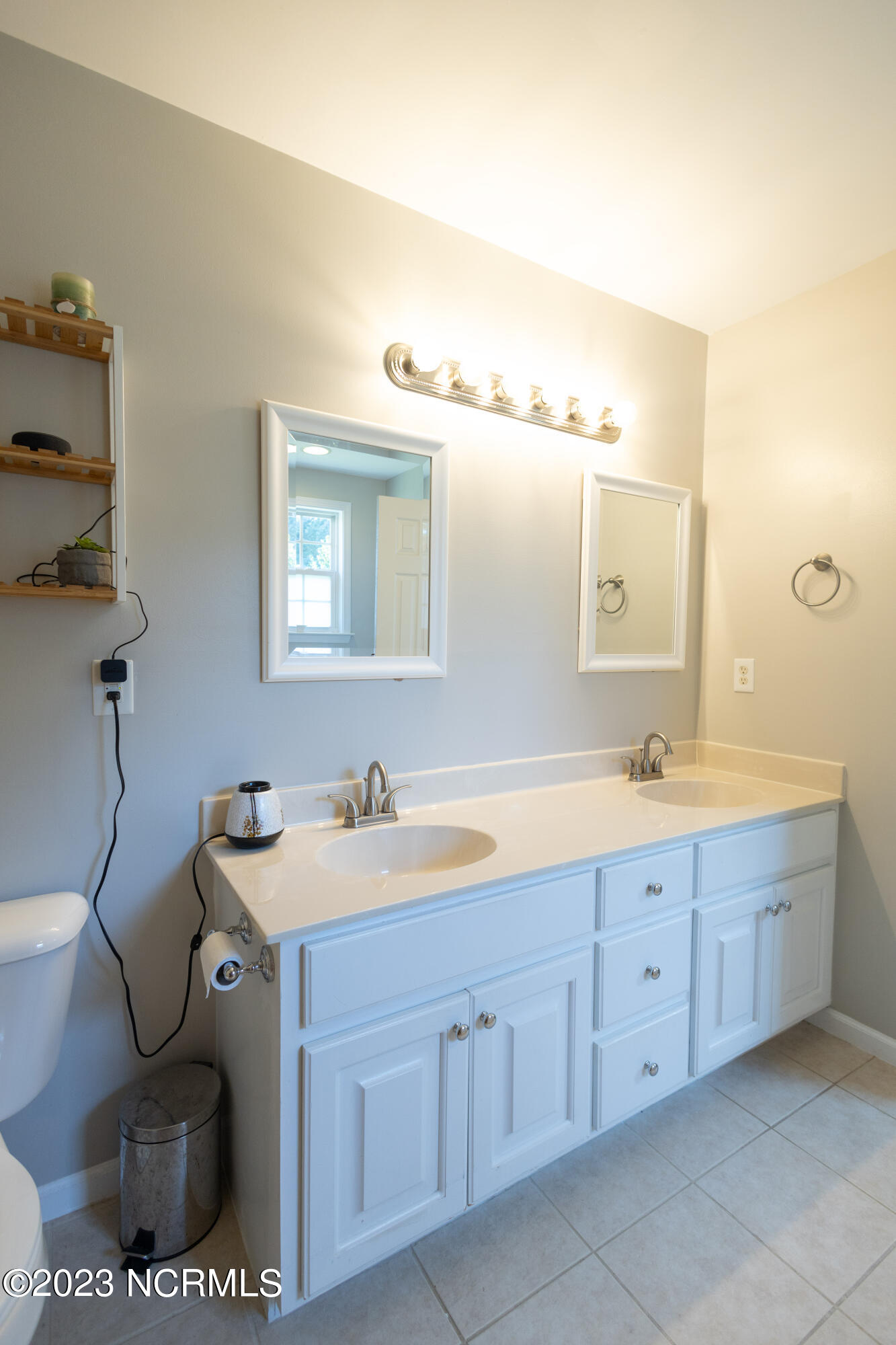 1152 Tebo Road New Bern, NC 28562 - Photo 16 of 45 Primary Bath View 3