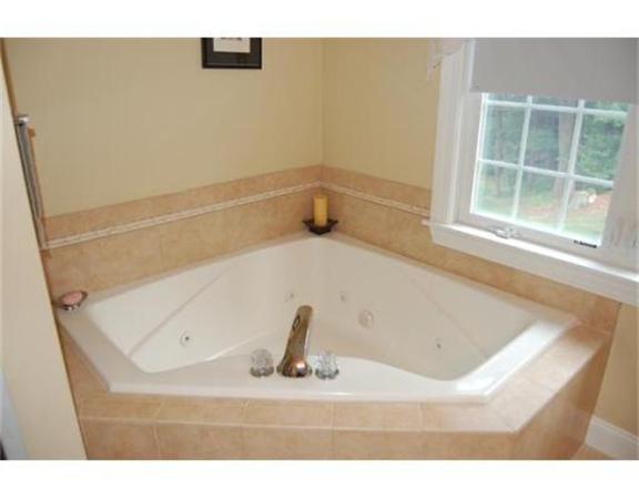 107 Snow Road West Brookfield, MA 01585 - Photo 9 of 18 Gallery Image 9