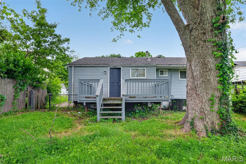 143 Grampian Road St. Louis, MO 63137 - Photo 9 of 30 Gallery Image 9