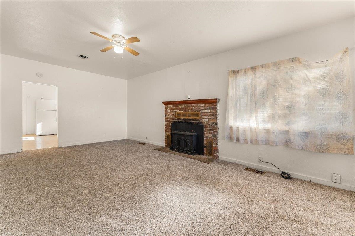 532 Madison Street Red Bluff, CA 96080 - Photo 8 of 35