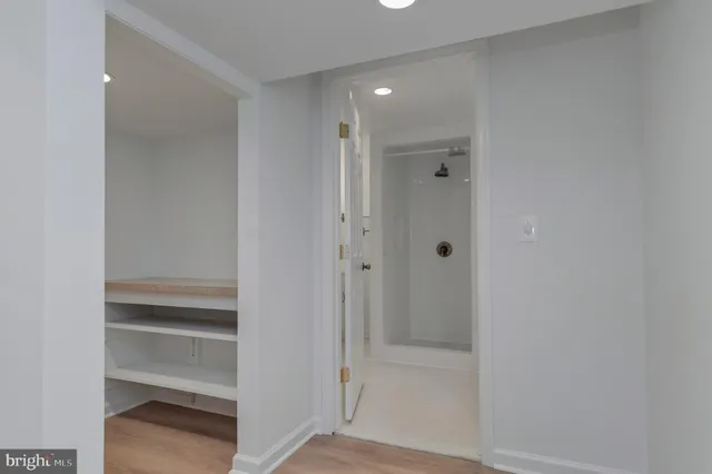 a view of entryway with a front door