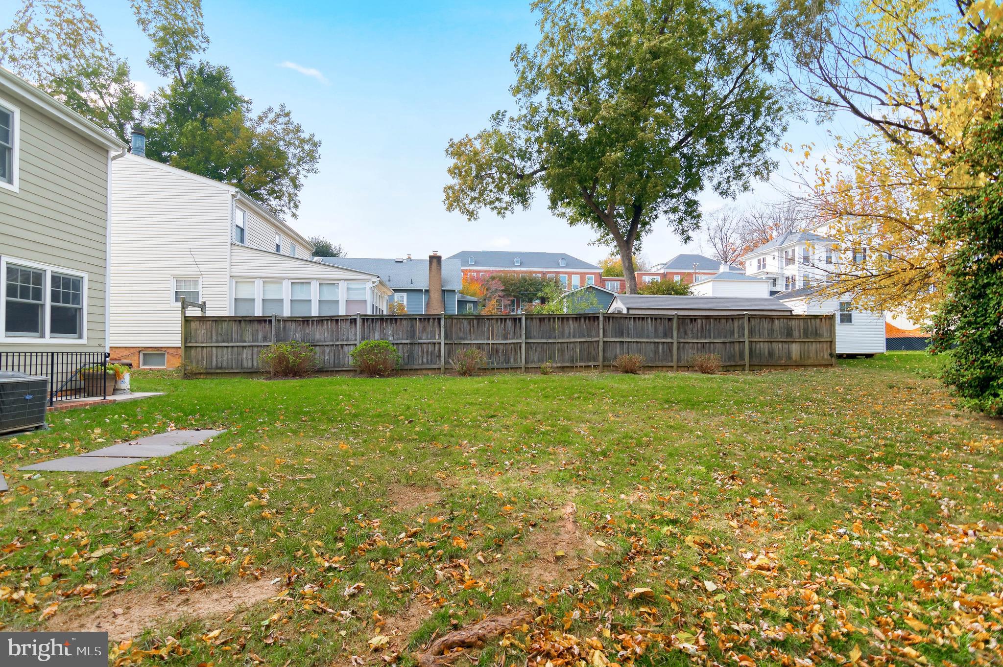 4043 20th Road North Arlington, VA 22207 - Photo 53 of 56 a view of a house with a yard