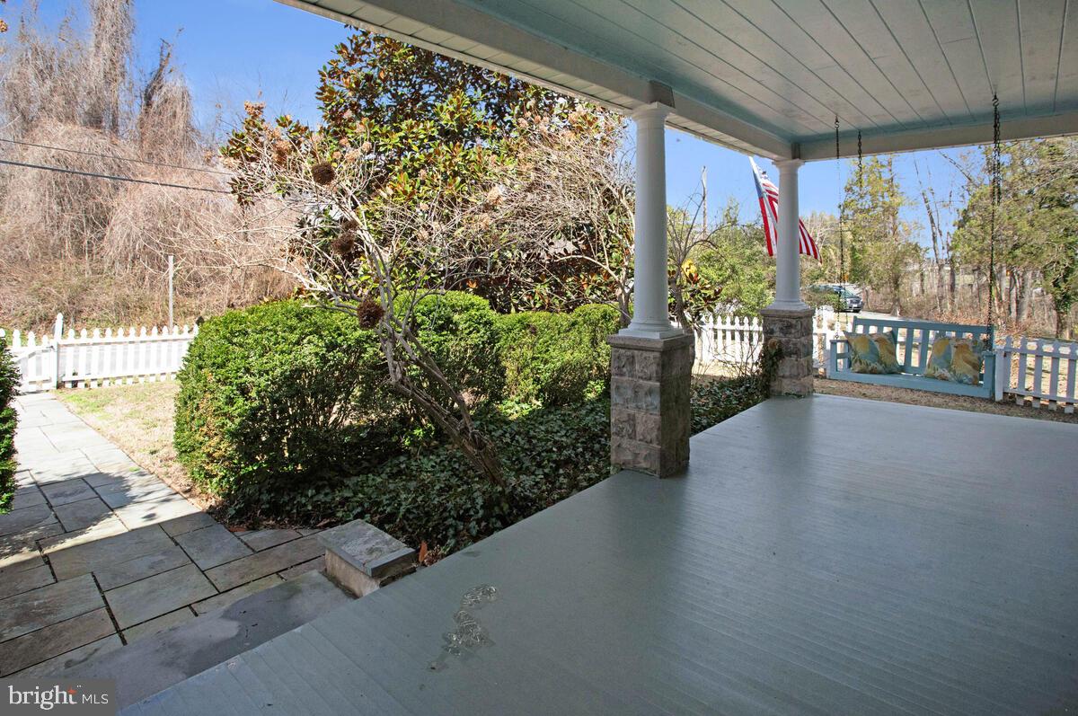 9733 Old Solomons Island Road Owings, MD 20736 - Photo 3 of 58