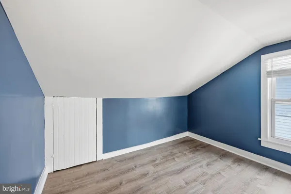 a view of entryway and hall