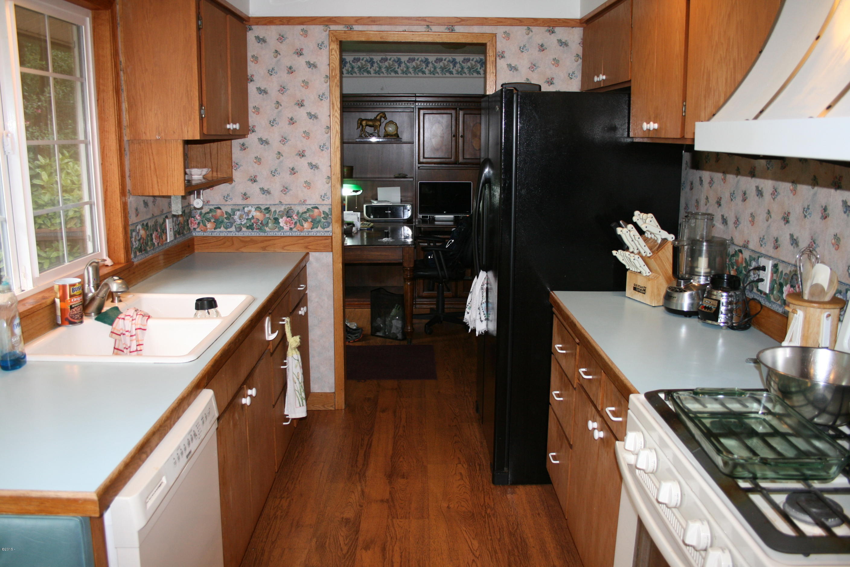 2431 North North Bank Road Otis, OR 97368 - Photo 14 of 33 Kitchen