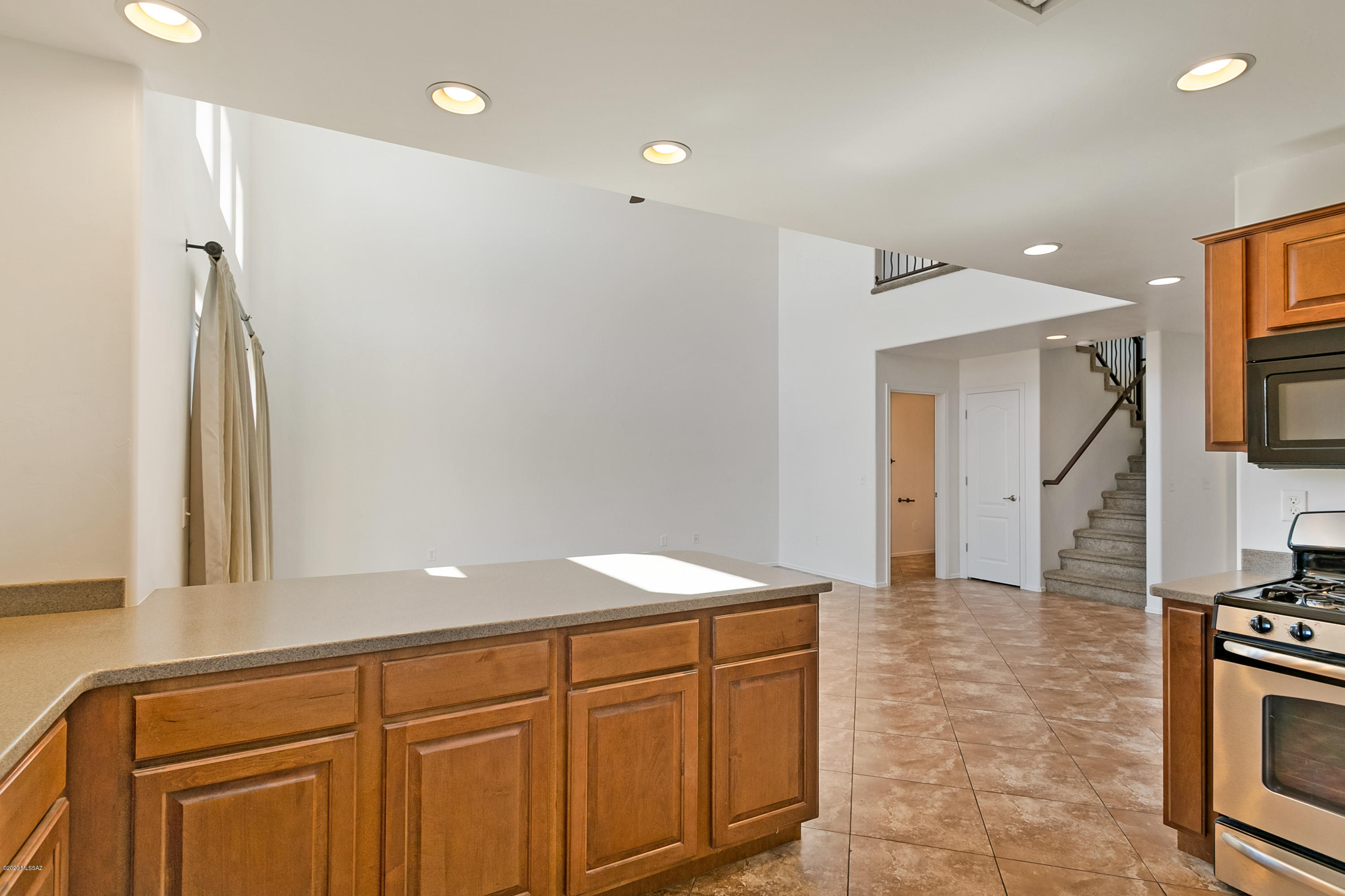 4172 North Fortune Loop Tucson, AZ 85719 - Photo 7 of 20