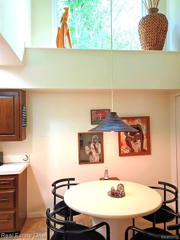 2032 Rhine Road West Bloomfield, MI 48323 - Photo 15 of 46 Gallery Image 15