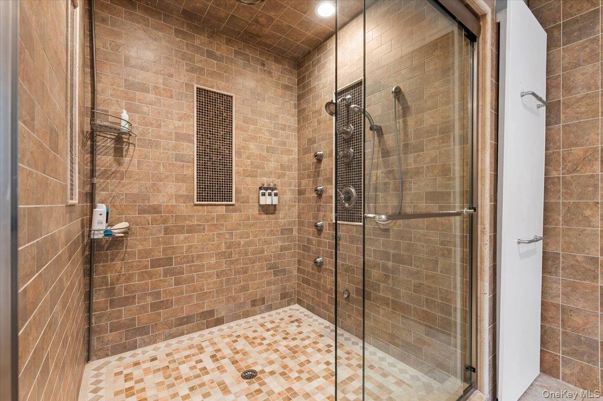 33 A Newtown Road Hampton Bays, NY 11946 - Photo 20 of 50 Gallery Image 20