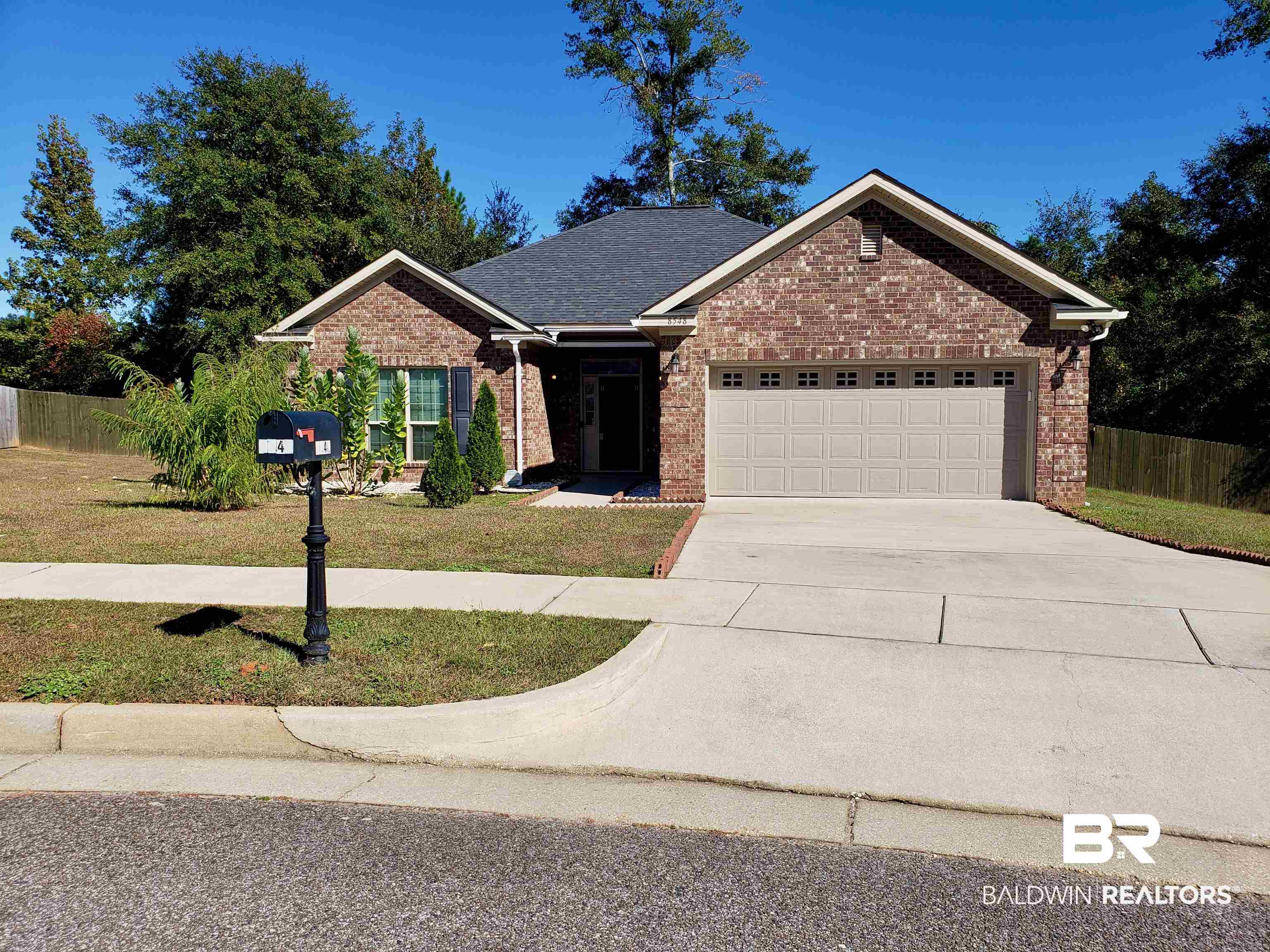 8548 Gatwick Court Mobile, AL 36695 - Photo 2 of 32