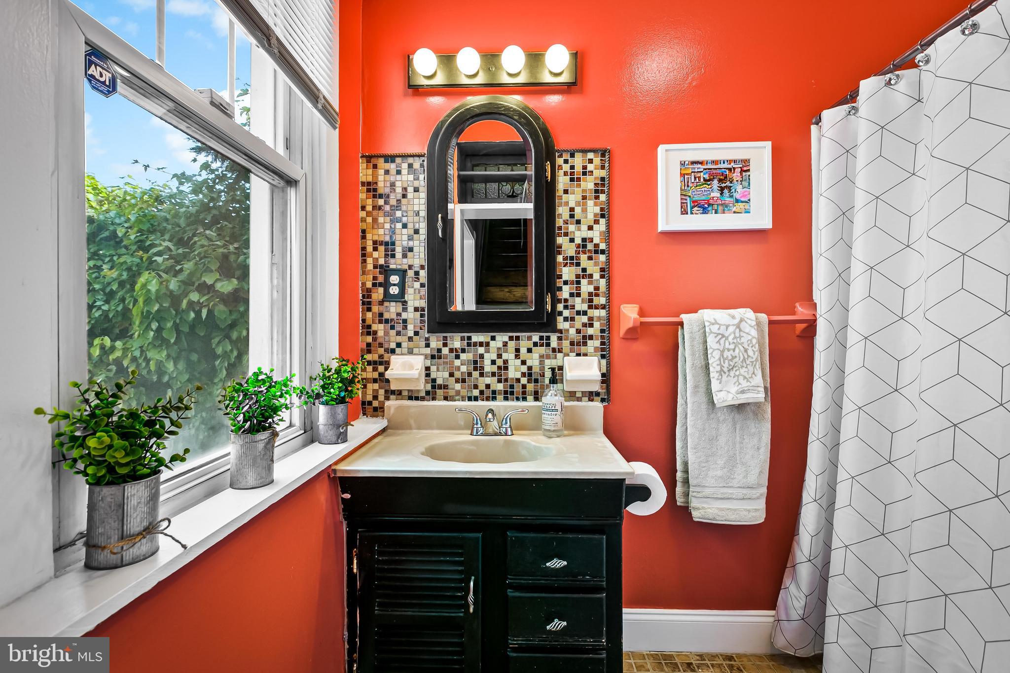 3701 Roland Avenue Baltimore, MD 21211 - Photo 12 of 32 Gallery Image 12