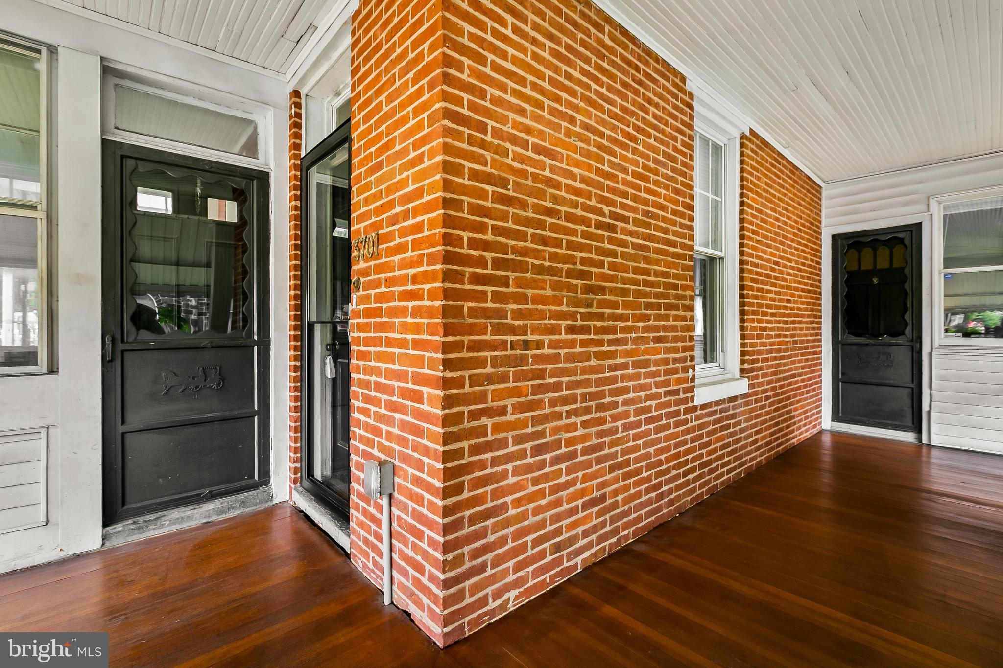 3701 Roland Avenue Baltimore, MD 21211 - Photo 5 of 32 Gallery Image 5