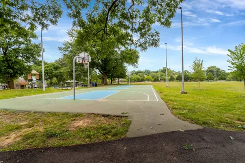 $600,000 | 2139 South Oxford Street, Arlington, VA 22204
