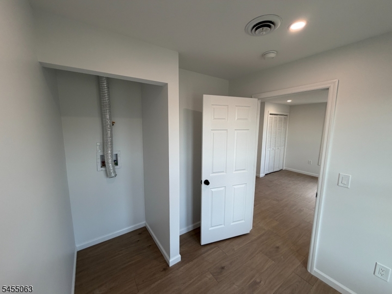 56 West Somerset Street, Unit 4 Raritan, NJ 08869 - Photo 8 of 9 Gallery Image 8