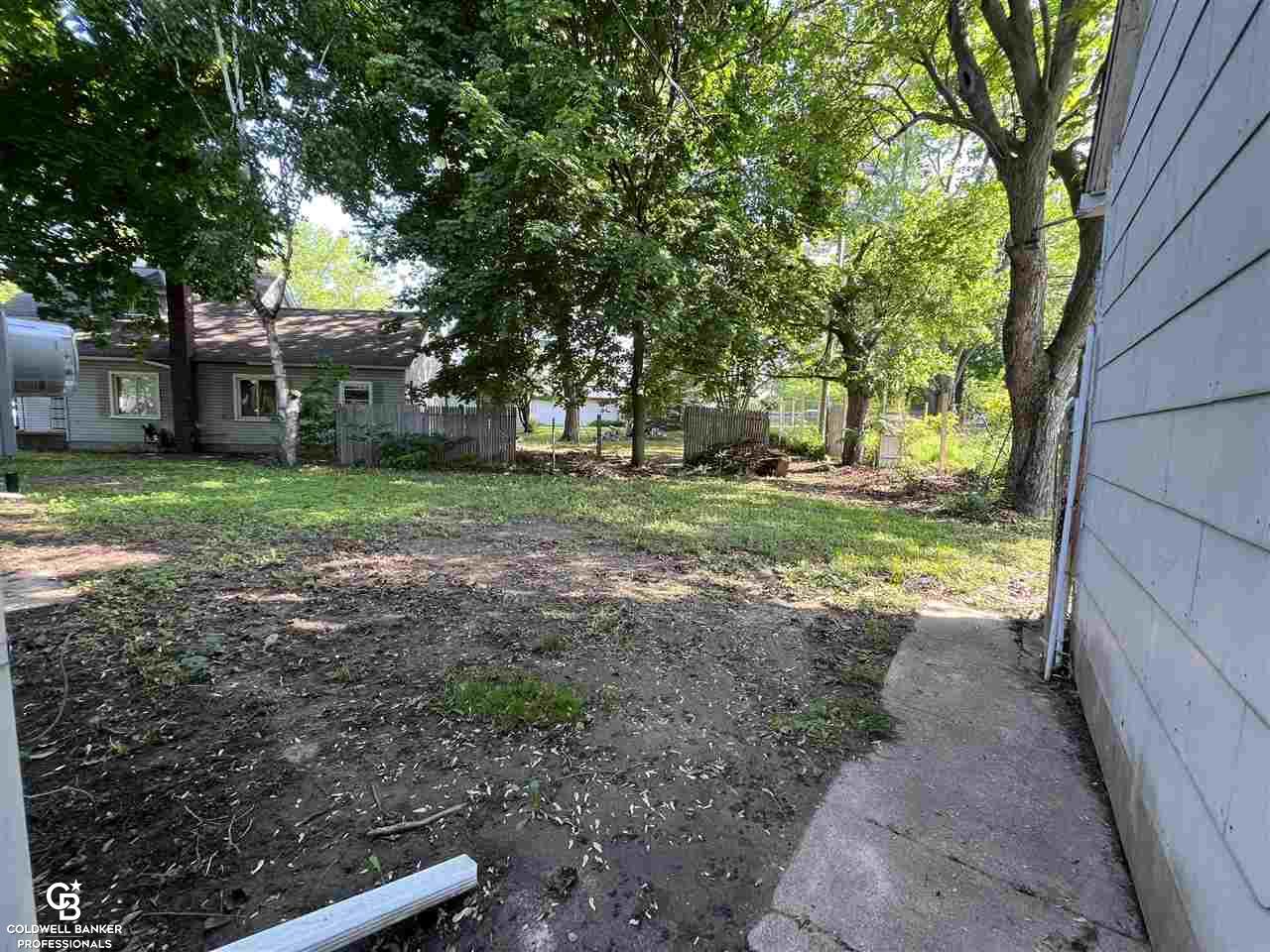 104 Brockway Road Yale, MI 48097 - Photo 3 of 29 50076271-2.JPG