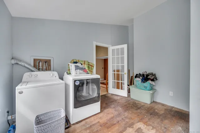 a view of livingroom with furniture and windows