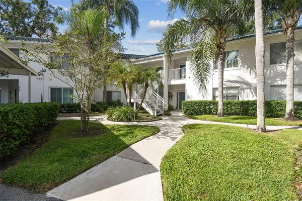 $299,000 | 3582 Indigo Pond Drive, Palm Harbor, FL 34685