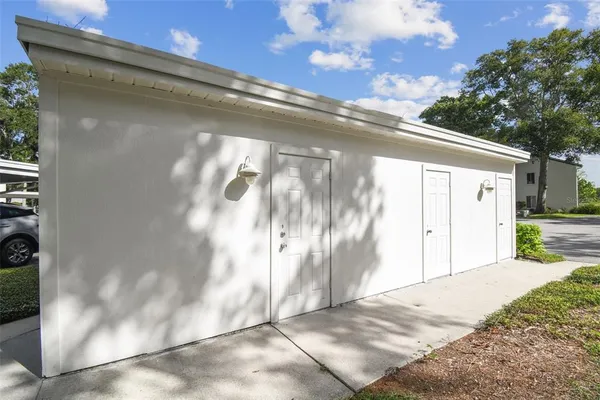 $299,000 | 3582 Indigo Pond Drive, Palm Harbor, FL 34685