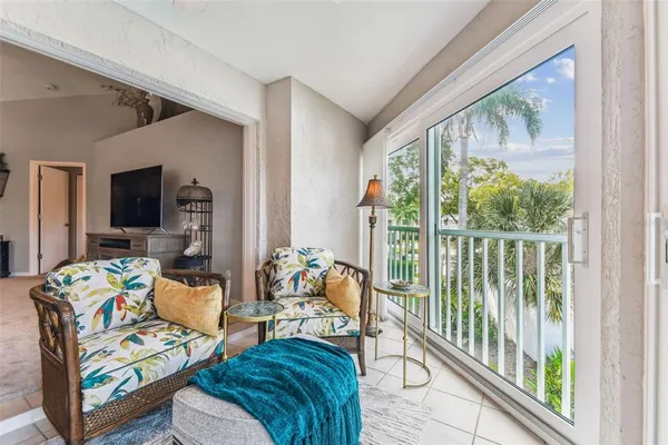 $299,000 | 3582 Indigo Pond Drive, Palm Harbor, FL 34685