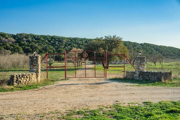 $2,499,999 | 331 Kc 2751, Junction, TX 76849