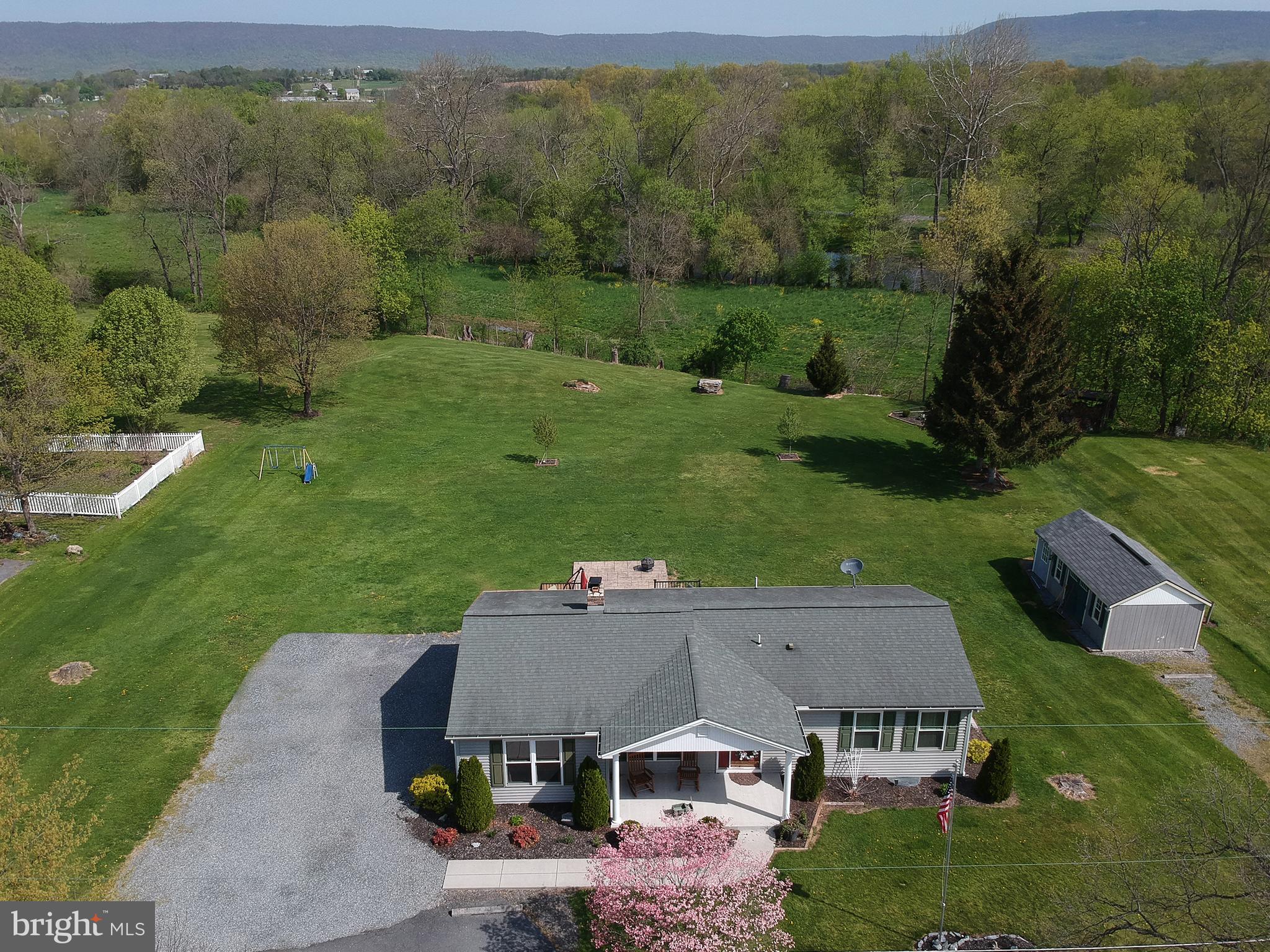 1489 Creek Road Carlisle, PA 17015 - Photo 4 of 40 Gallery Image 4