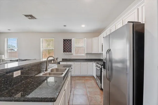 $3,650 | 1423 South Newberry Lane, Tempe, AZ 85281
