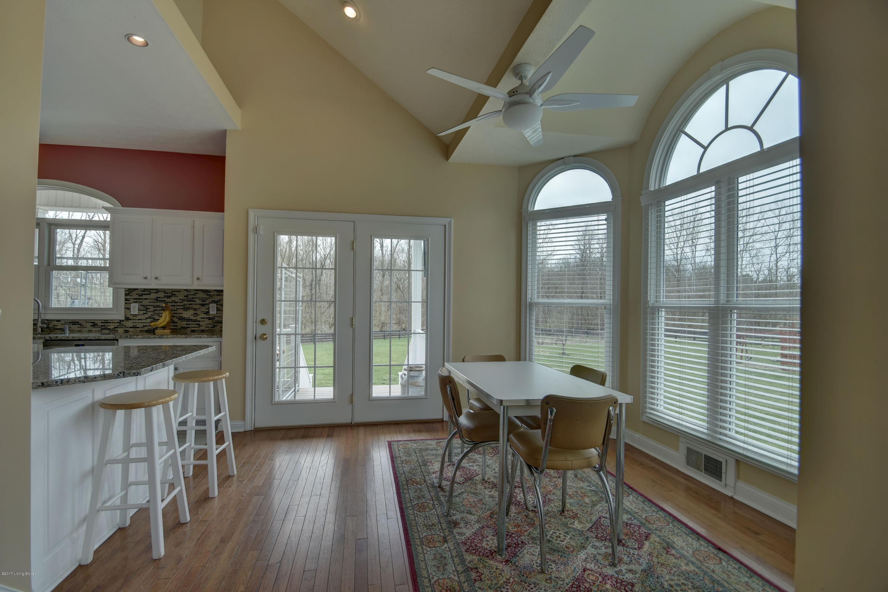 161 Conner Station Road Simpsonville, KY 40067 - Photo 11 of 47 Breakfast Bar