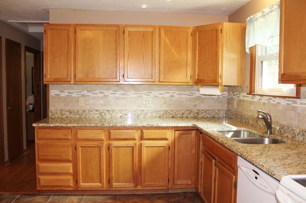 166 Old Webster Road Oxford, MA 01540 - Photo 5 of 37 Gallery Image 5