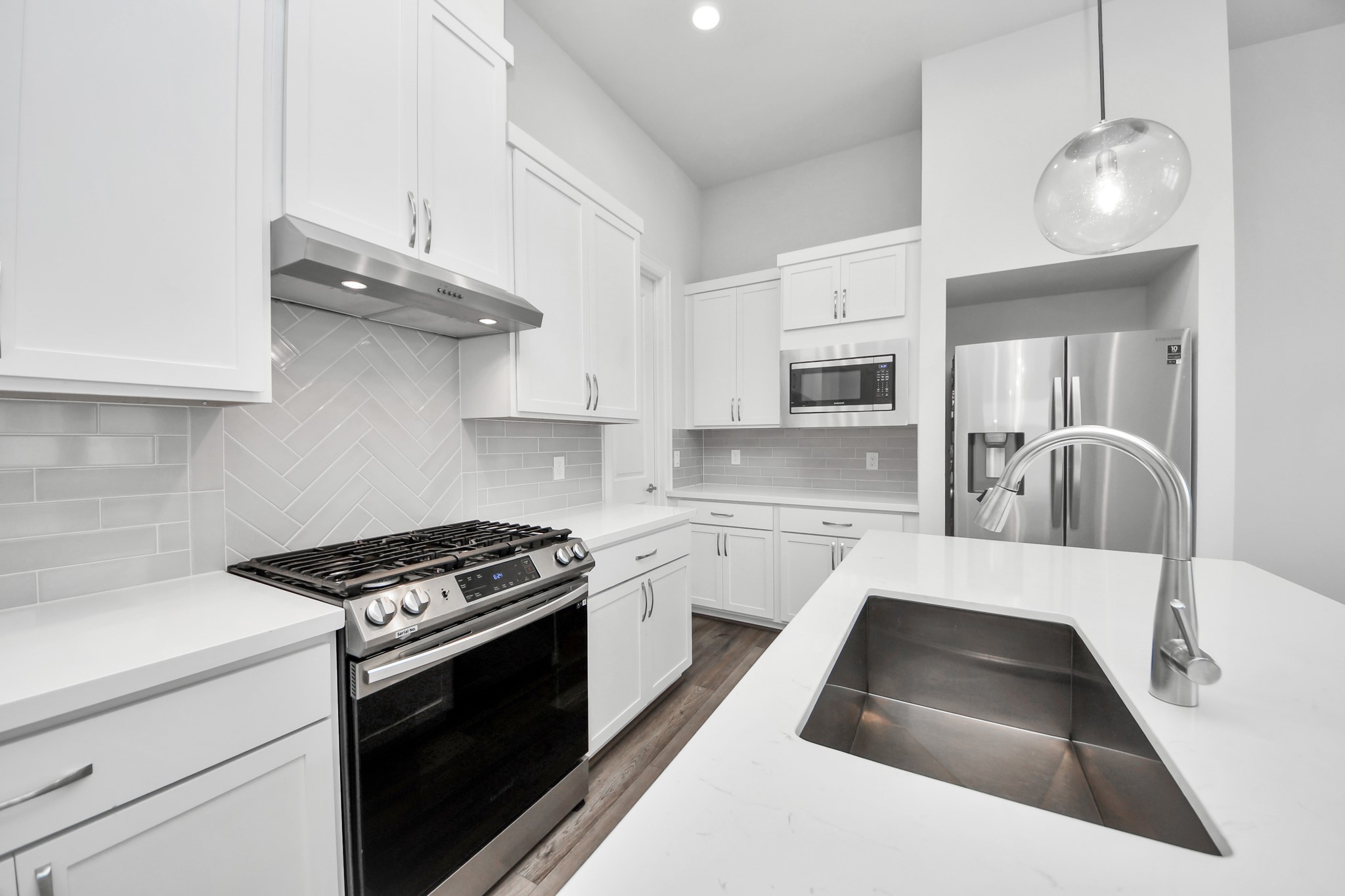 9577 Neuens Road, Unit B Houston, TX 77080 - Photo 17 of 32