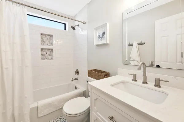 $285,000 | 341 Oakwood Court, Andover, KS 67002