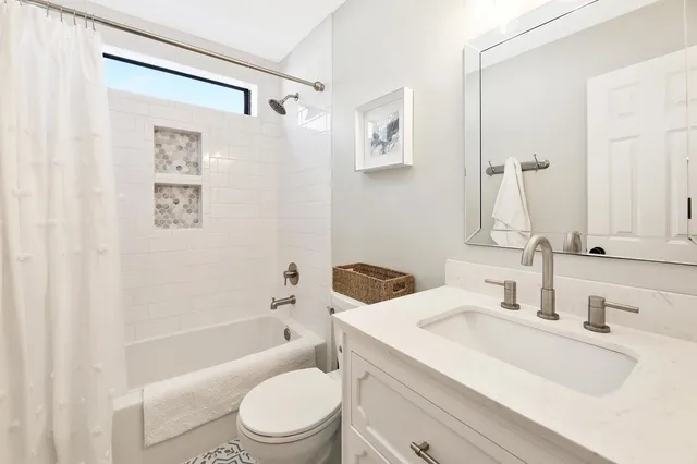 $285,000 | 341 Oakwood Court, Andover, KS 67002