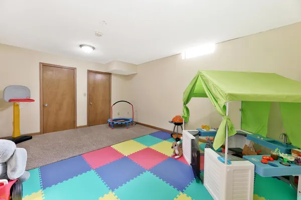 $285,000 | 341 Oakwood Court, Andover, KS 67002