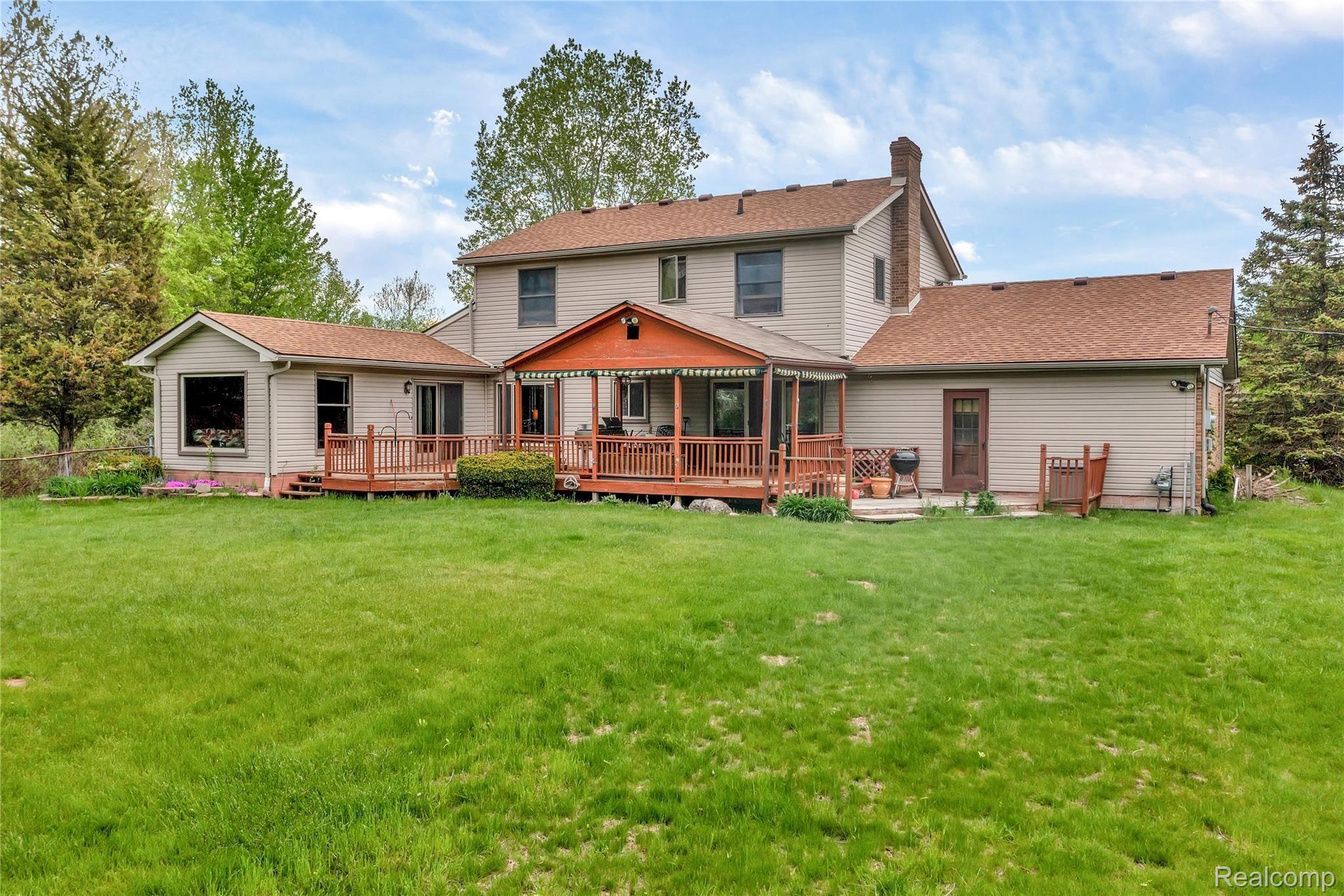 28700 Brandes Road Carleton, MI 48117 - Photo 33 of 47 Huge deck in back for all the summer gatherings