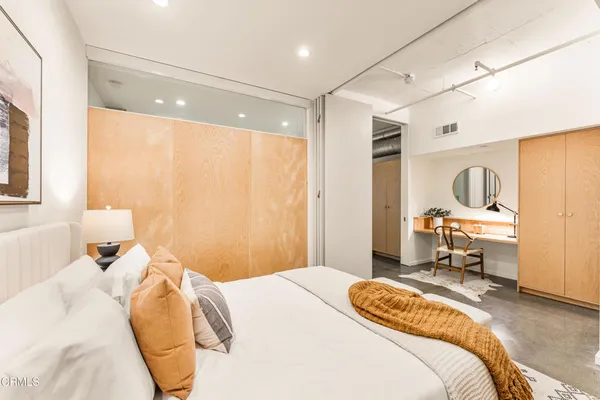 $1,699,000 | 510 South Hewitt Street, Unit 107, Los Angeles, CA 90013