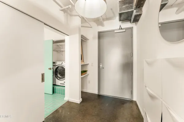 $1,699,000 | 510 South Hewitt Street, Unit 107, Los Angeles, CA 90013