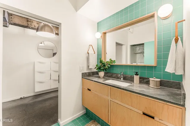 $1,699,000 | 510 South Hewitt Street, Unit 107, Los Angeles, CA 90013