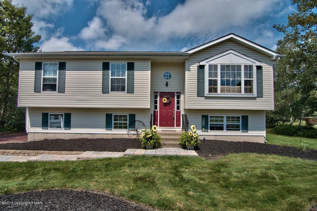 647 Mountain Road Blakeslee, PA 18610 - Photo 1 of 45 Exterior View 01