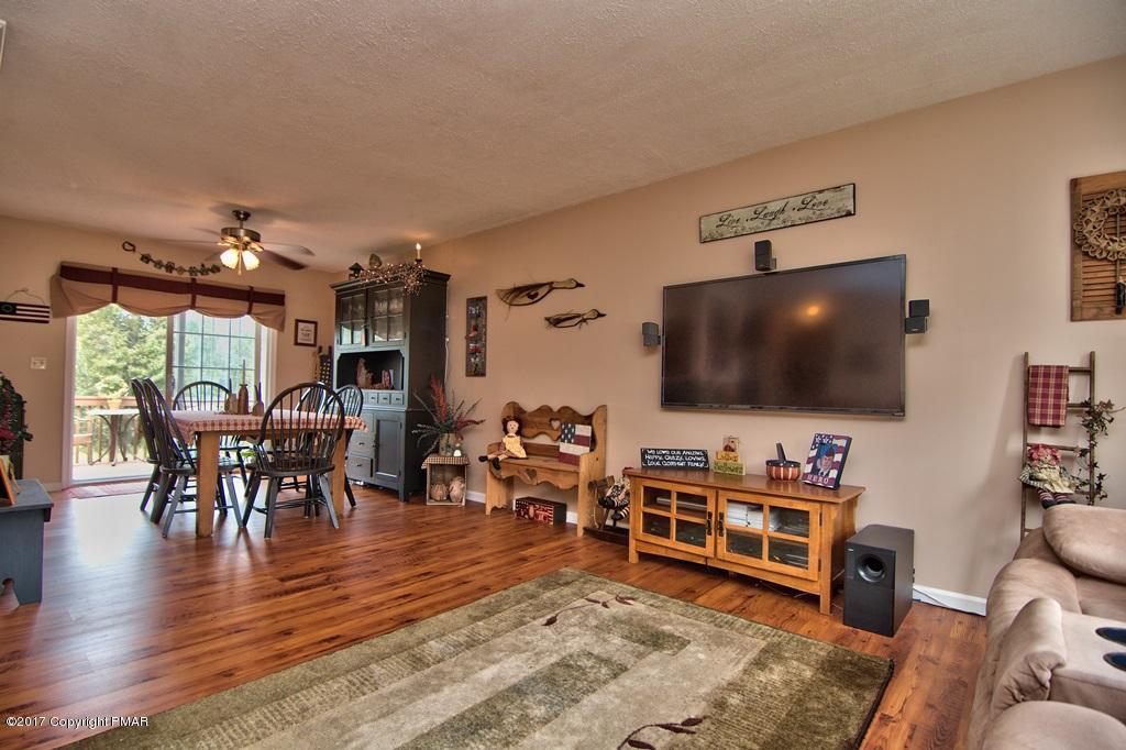 647 Mountain Road Blakeslee, PA 18610 - Photo 16 of 45 Living Room View 2