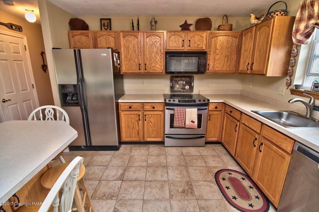 647 Mountain Road Blakeslee, PA 18610 - Photo 20 of 45 Kitchen View 2
